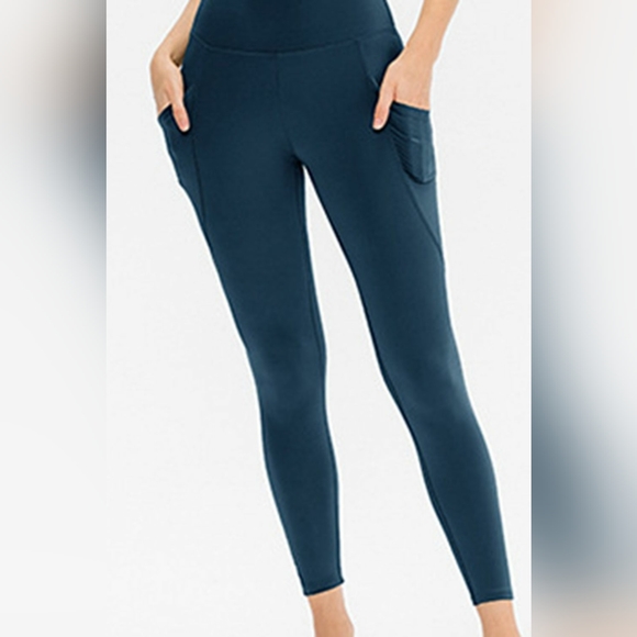 Slim Fit Long Active Leggings with Pockets - Picture 3 of 3